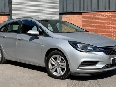 Second-hand Vauxhall Astra Design Edition 2018 Argintiu Break