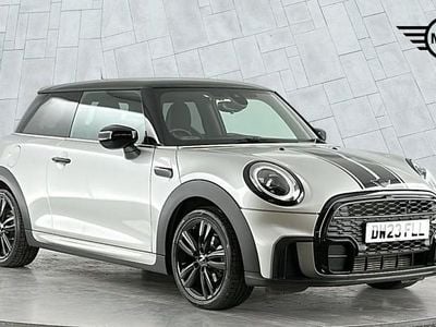 Usado Mini Cooper Hatch 134 HP (98 kW) 2023 Prateado Citadino