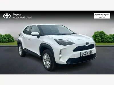 Used Toyota Yaris Hybrid 2024 White Hatchback