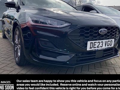 Begagnad Ford Focus ST-Line 125 HK (91 kW) 2023 Svart Halvkombi