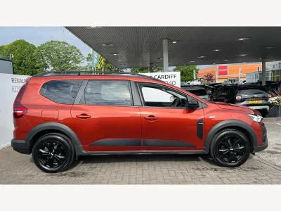 Używany Dacia Jogger Extreme 2023 Brązowy Minivan