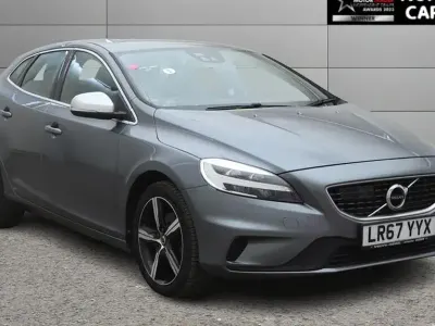 Begagnad Volvo V40 R-Design 122 HK (89 kW) 2017 Grå Halvkombi