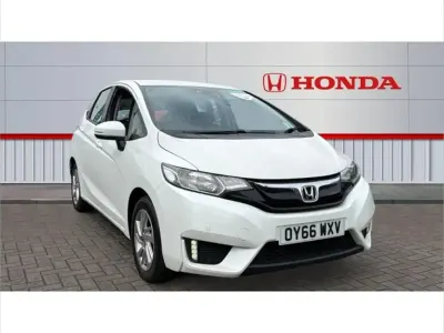 Used Honda Jazz SE 102 HP (75 kW) 2016 White Hatchback