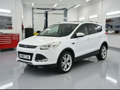 Begagnad Ford Kuga Titanium X 2015 Vit SUV