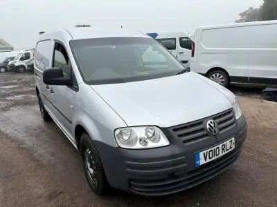 Usado VW Caddy 104 HP (76 kW) 2010 Prateado Monovolume