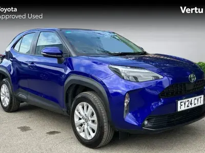 Used Toyota Yaris Cross 116 HP (85 kW) 2024 Blue SUV