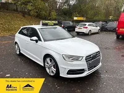 Used Audi S3 Sportback Performance 300 HP (220 kW) 2015 White Hatchback