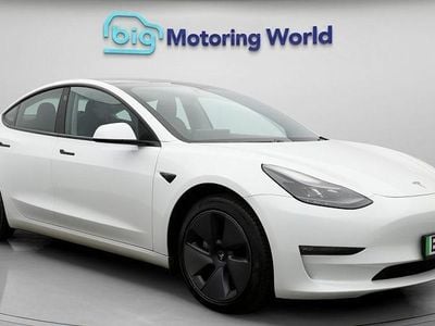 White Used 2022 Tesla Model 3 Long Range AWD Sedan | £18,500 (Fair price)