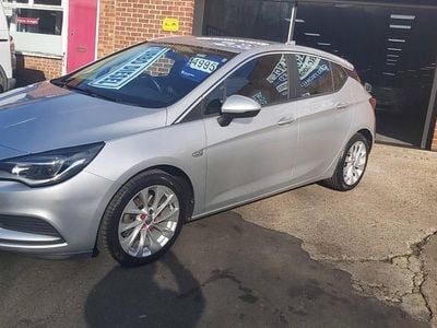 Used Vauxhall Astra 136 HP (100 kW) 2017 Silver Hatchback