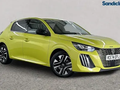 Used Peugeot 208 Allure 101 HP (74 kW) 2024 Yellow Hatchback
