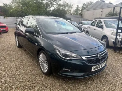 Used Vauxhall Astra Elite 136 HP (100 kW) 2016 Green Hatchback
