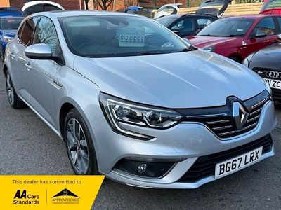 Used Renault Mégane IV Dynamique 130 HP (95 kW) 2017 Silver Hatchback