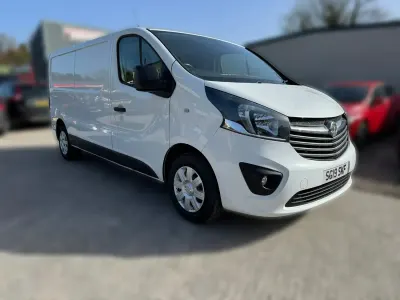 Used Vauxhall Vivaro Sportive 120 HP (88 kW) 2019 White MPV