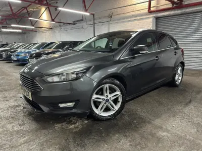 Used Ford Focus Zetec 125 HP (91 kW) 2017 Grey Hatchback