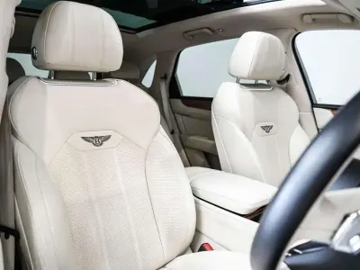 Used Bentley Bentayga 550 HP (404 kW) 2022 Green SUV