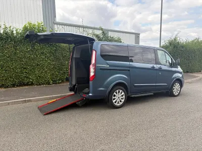 Used Ford Tourneo Custom Titanium 130 HP (95 kW) 2019 Blue Van