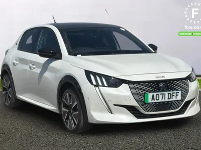 Used Peugeot e-208 Premium 100 kW (136 HP) 2021 White Hatchback