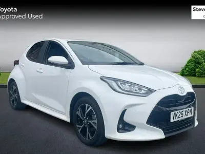 Used Toyota Yaris Design 116 HP (85 kW) 2025 White Hatchback