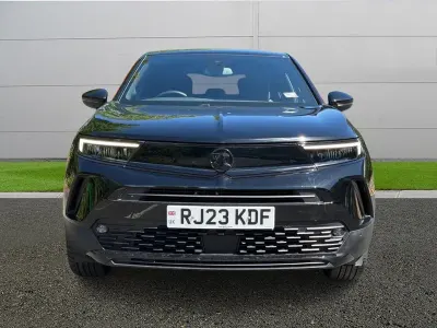 Second-hand Vauxhall Mokka 100 kW (136 CP) 2023 Negru SUV