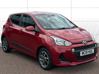Used Hyundai i10 Premium 88 HP (64 kW) 2019 Red Hatchback