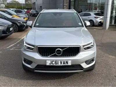 Begagnad Volvo XC40 Momentum 150 HK (110 kW) 2020 SUV