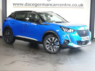 Begagnad Peugeot e-2008 Premium 100 kW (136 HK) 2022 SUV