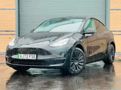 Used Tesla Model Y Long Range AWD 378 kW (514 HP) 2022 Black SUV