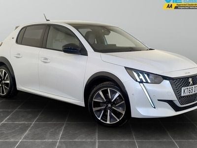 Peugeot e-208