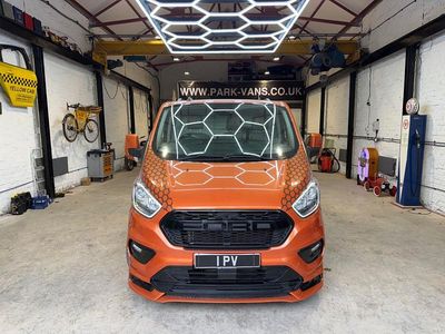 Used Ford Transit Custom Limited 130 HP (95 kW) 2020 Orange Van