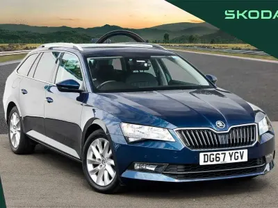 Used Skoda Superb SE Technology 147 HP (108 kW) 2017 Blue Estate