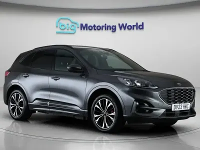 Usado Ford Kuga ST-Line X 225 HP (165 kW) 2023 SUV
