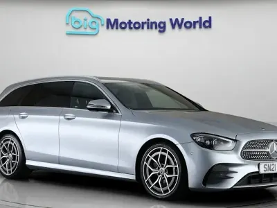 Używany Mercedes E220 AMG Line Premium 194 KM (142 kW) 2021 Srebrny Kombi