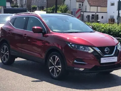 Used Nissan Qashqai N-Connecta 138 HP (101 kW) 2020 Red SUV