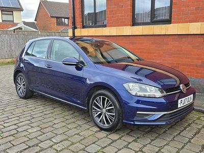 Begagnad VW Golf VII SE 110 HK (80 kW) 2017 Blå Halvkombi