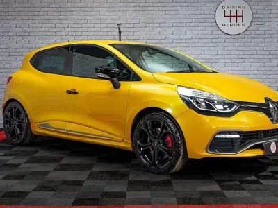 Used Renault Clio 200 HP (147 kW) 2015 Hatchback