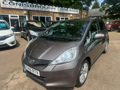 Used Honda Jazz ES 2015 Brown Hatchback