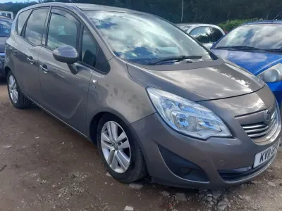 Używany Vauxhall Meriva 130 KM (95 kW) 2011 Brązowy Minivan