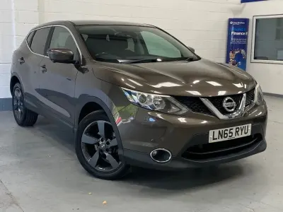 Used Nissan Qashqai N-TEC 110 HP (80 kW) 2015 Beige SUV