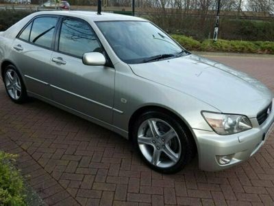 used Lexus IS200 2.0