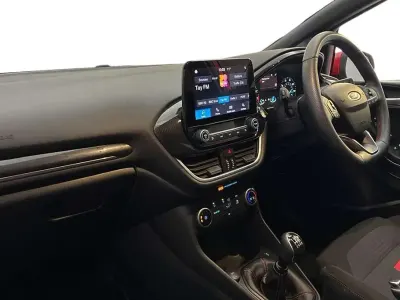 Używany Ford Fiesta ST-Line 123 KM (90 kW) 2023 Czerwony Hatchback