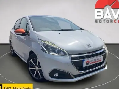 Used Peugeot 208 Roland Garros 2016 White Hatchback