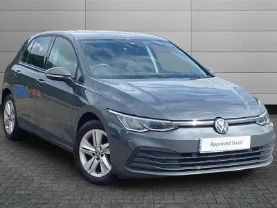 Second-hand VW Golf VIII Life 150 CP (110 kW) 2024 Gri Hatchback
