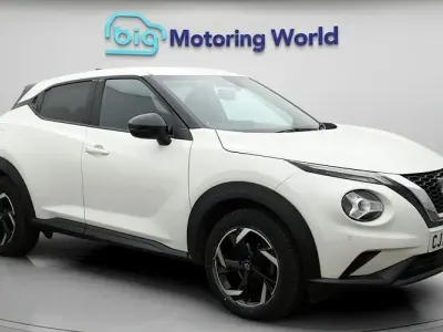 Używany Nissan Juke N-Connecta 114 KM (83 kW) 2023 Biały SUV