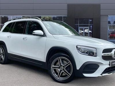 Mercedes GLB220