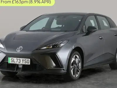 Usado MG MG4 EV SE 125 kW (170 HP) 2023 Citadino