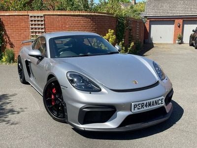 Porsche Cayman GT4