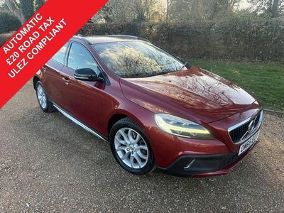 Used Volvo V40 Pro 120 HP (88 kW) 2017 Red Hatchback
