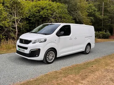 Used Peugeot e-Expert Premium 100 kW (136 HP) 2023 White Van