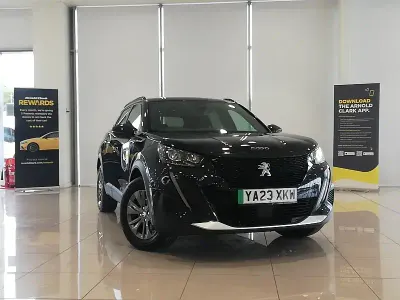 Second-hand Peugeot e-2008 Active+ 100 kW (136 CP) 2023 Negru SUV