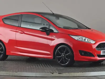 Używany Ford Fiesta ST-Line 140 KM (102 kW) 2017 Czerwony Hatchback
